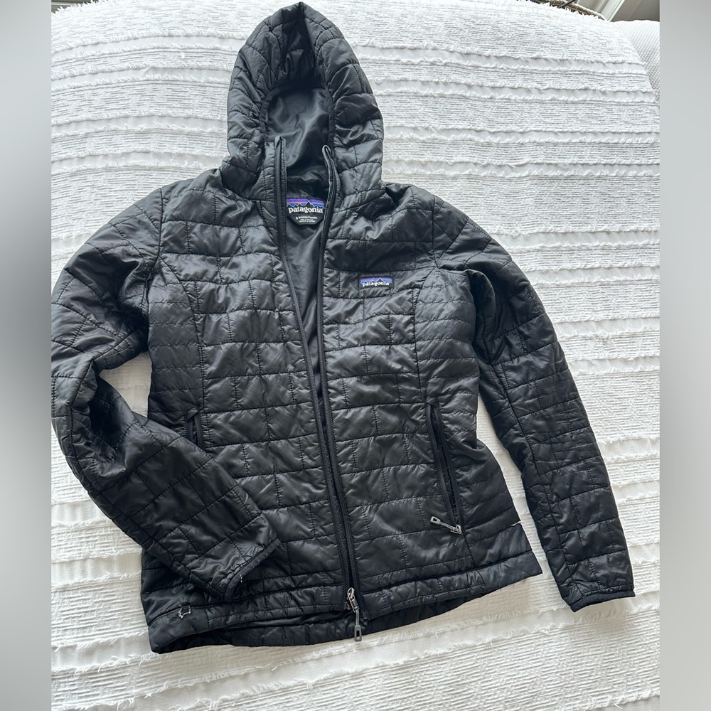 Patagonia women’s nano puff hoody jacket size s